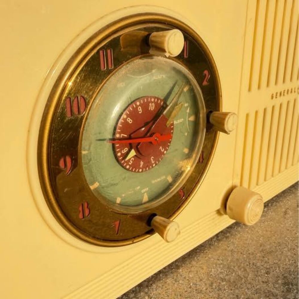 General Electric Vintage Clock Radio